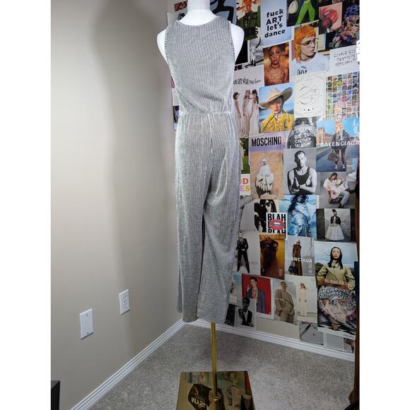 Striped Lightweight Jumpsuit - Picture 4 of 6